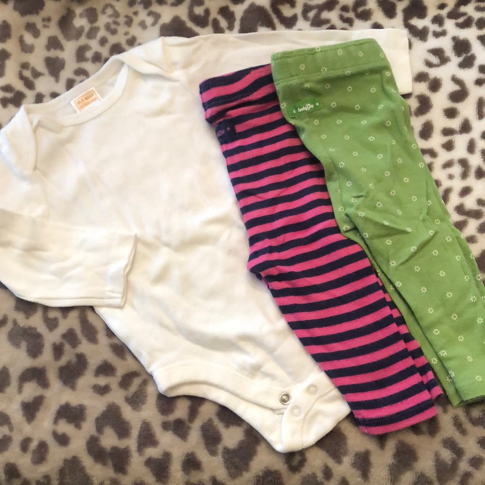 Old Navy Gap Onesie Leggings 3-6 months